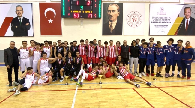 Karaman'da 1 haftadır devam eden Kulüpler Arası U18 Basketbol il birinciliği müsabakaları sona erdi.