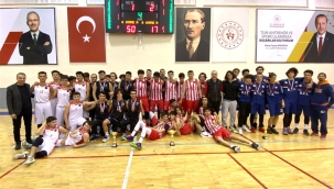 Karaman'da 1 haftadır devam eden Kulüpler Arası U18 Basketbol il birinciliği müsabakaları sona erdi.