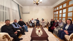 ÇİÇEKLİ Ailesi Özel Konuklarıyla İftarda Bir Araya Geldi